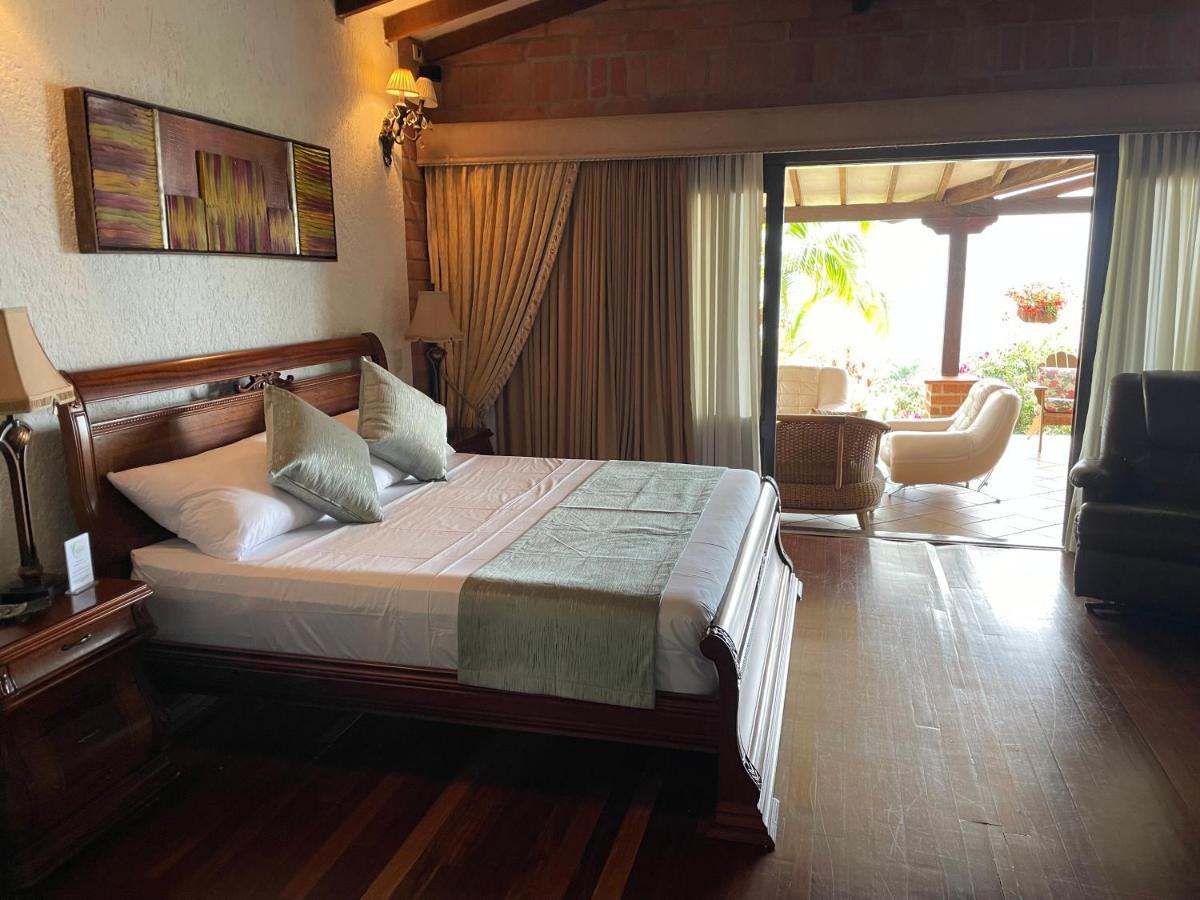 Finca Hotel Villa Camila Копакабана Экстерьер фото