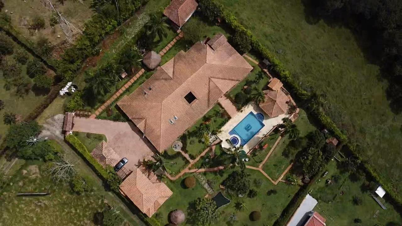 Finca Hotel Villa Camila Копакабана Экстерьер фото