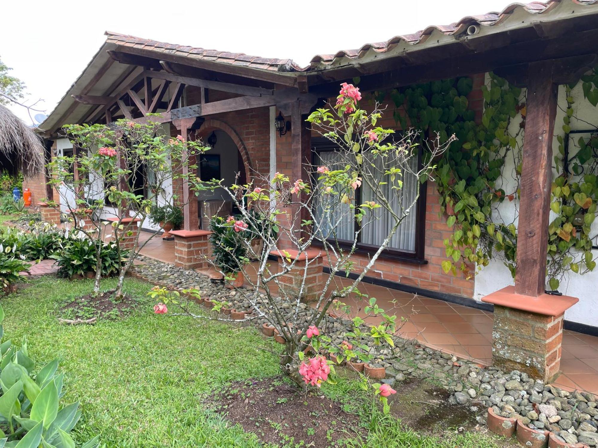 Finca Hotel Villa Camila Копакабана Экстерьер фото